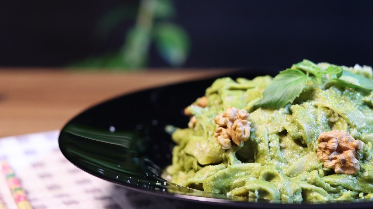 How to Make Pasta with Pesto Sauce - Easy & Delicious Recipe