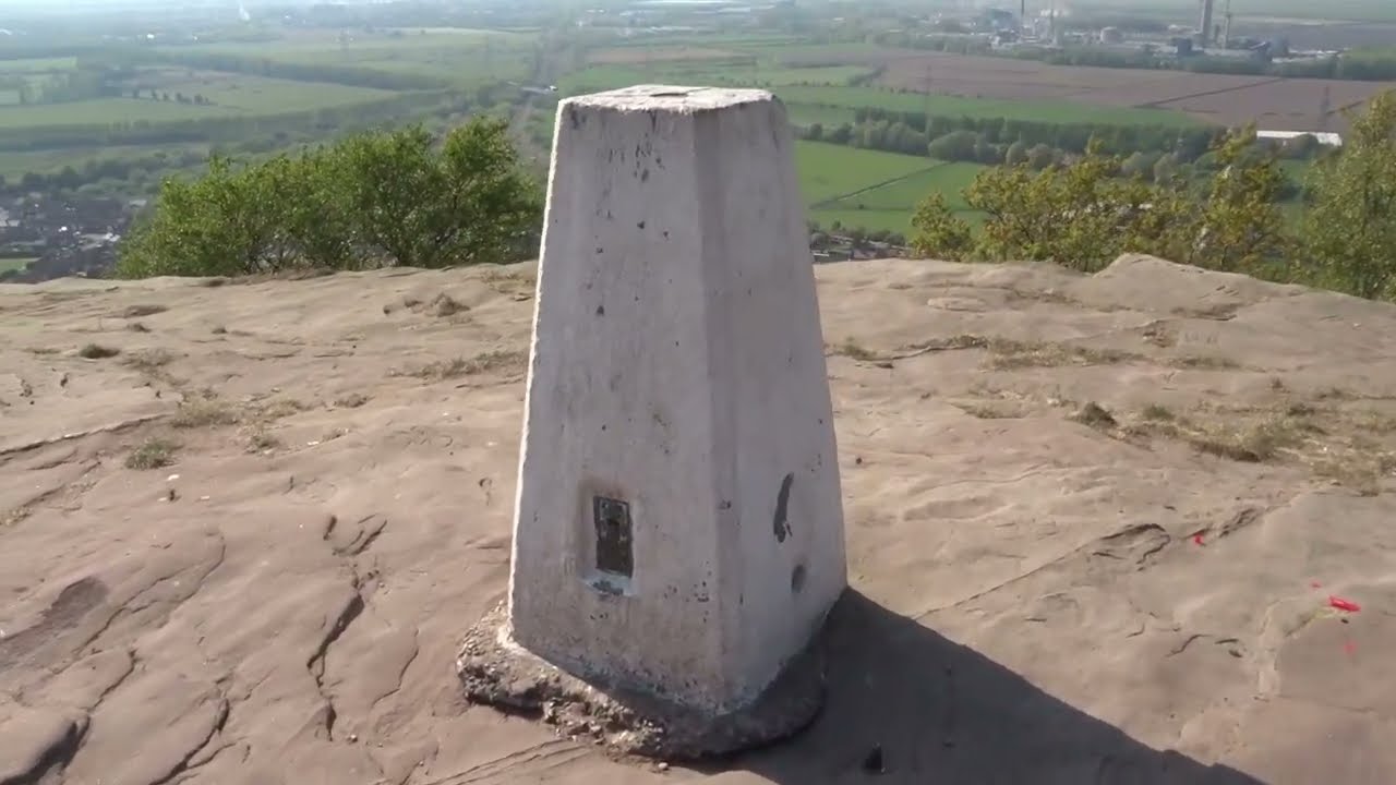 Quick walk up the wonderful Helsby Hill Iron Age Hillfort Cheshire England UK