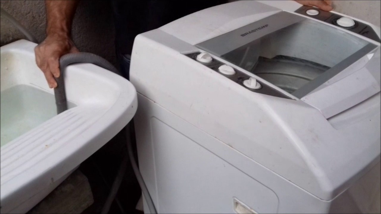 MAQUINA DE LAVAR CENTRIFUGA MAS A ROUPA FICA COM ÁGUA