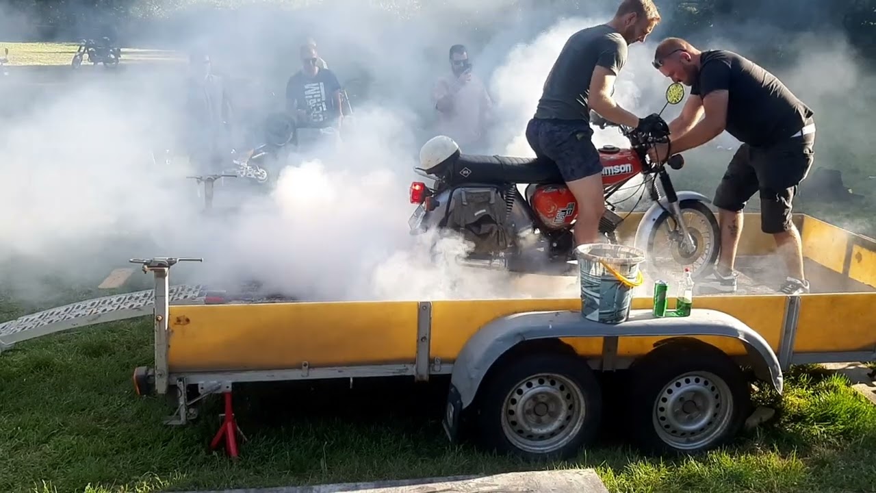 Simson Burnout Gummi Reifenplatzer