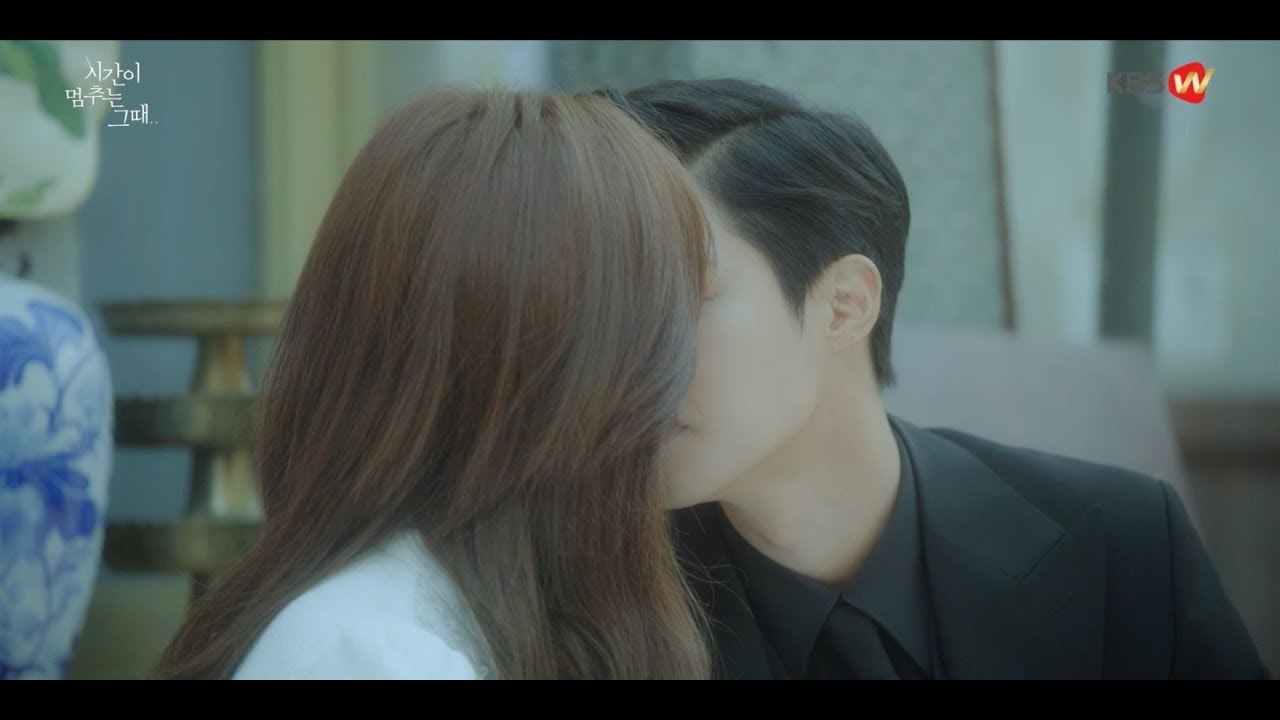[Official] At The Moment : When Time Stopped Ep11_06 첫키스는 이때 처음함♥