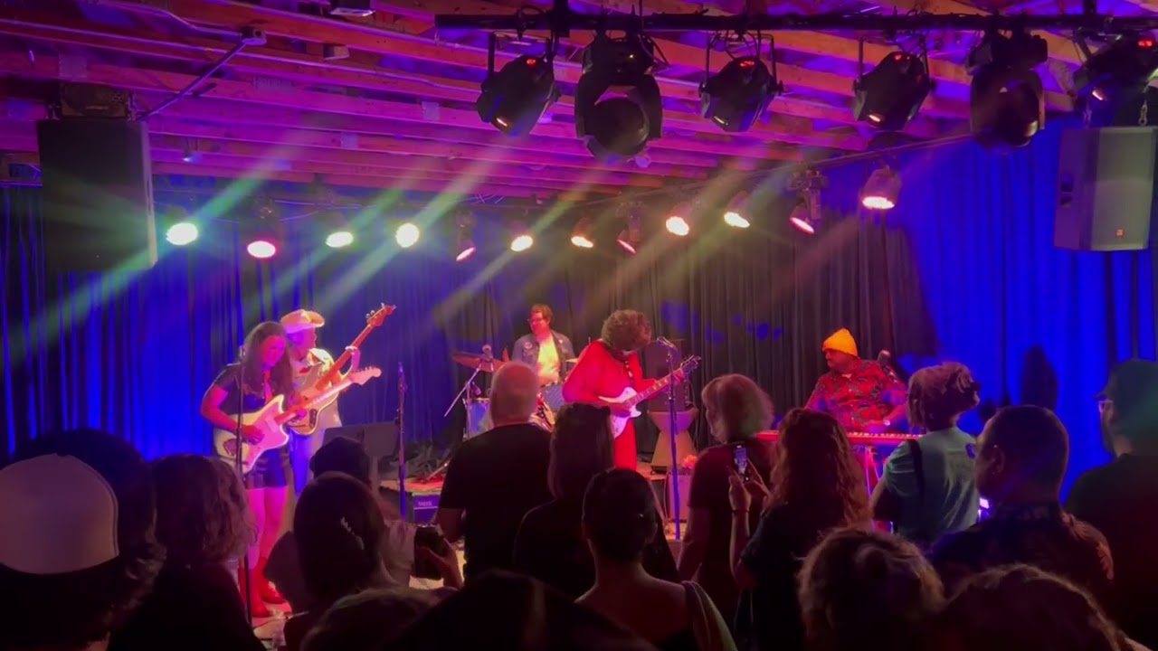 Open The Door - Sara Van Buskirk Live - Houston, Tx.