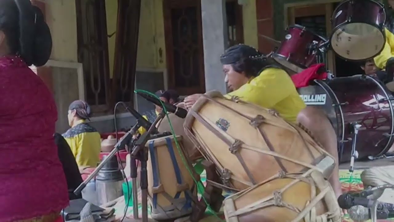 Omprengan ebeg banyumasan turonggo sekar kusumo