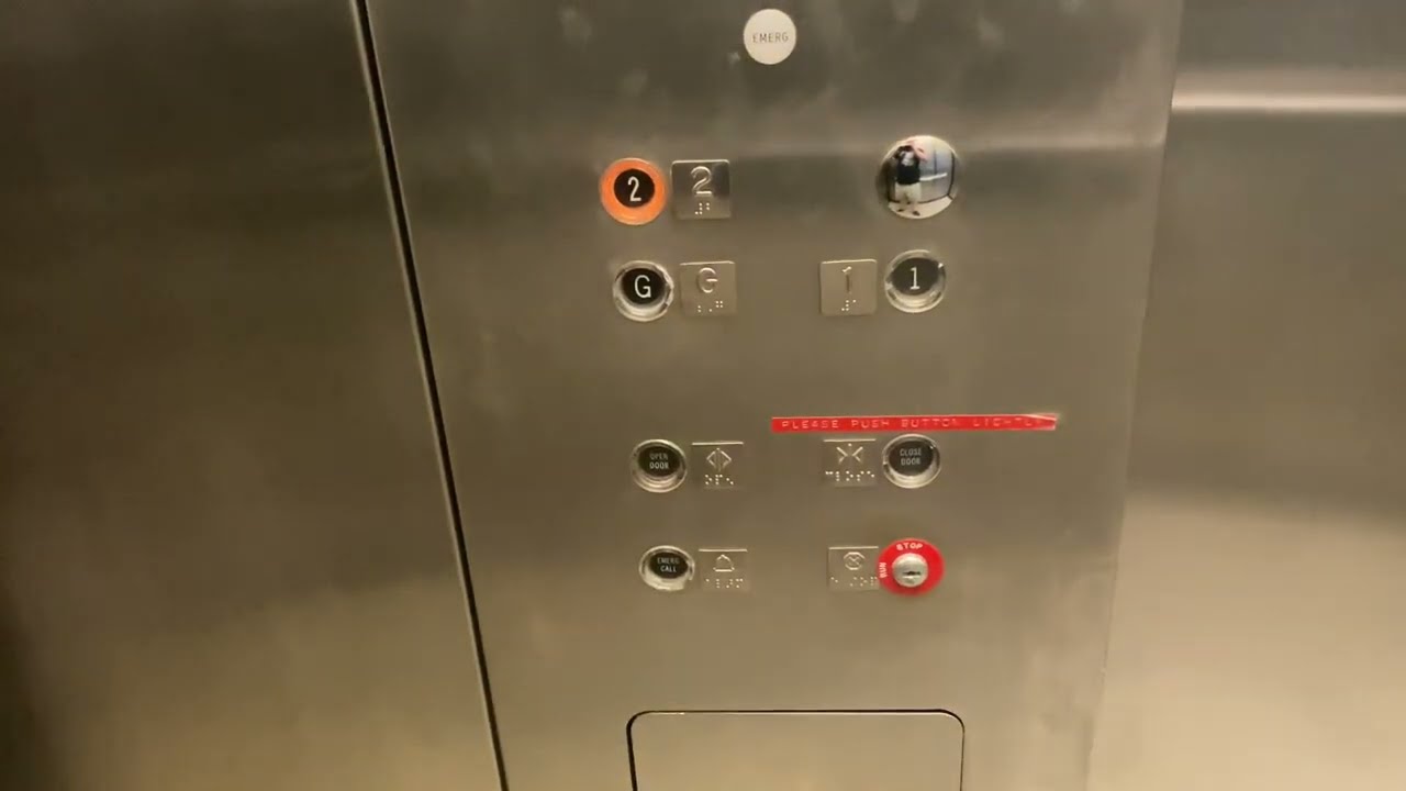 CHEWBACCA MOTOR: Otis Hydraulic Elevator - Audubon County Courthouse - Audubon, IA