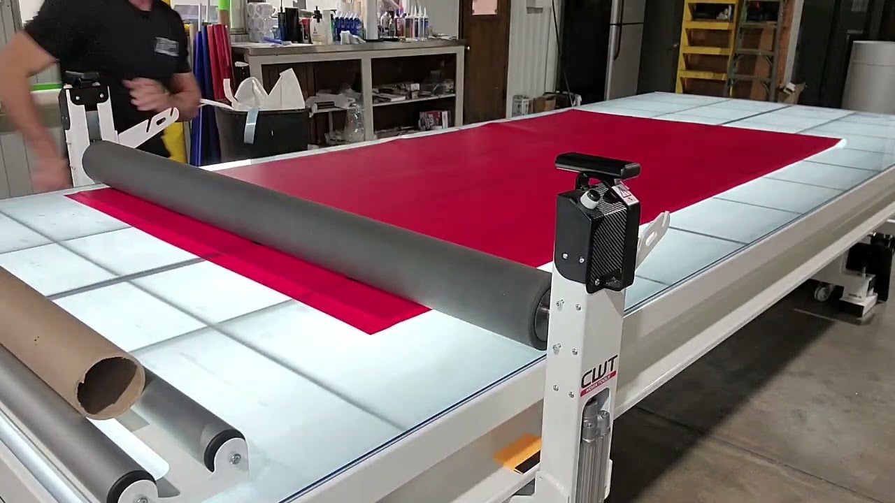 Laminating vinyl with CWT Table.