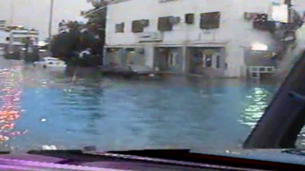 فيديو نادر لامطار مدينة جدة السعودية في 2004(Jeddah, Saudi Arabia, in 2004)