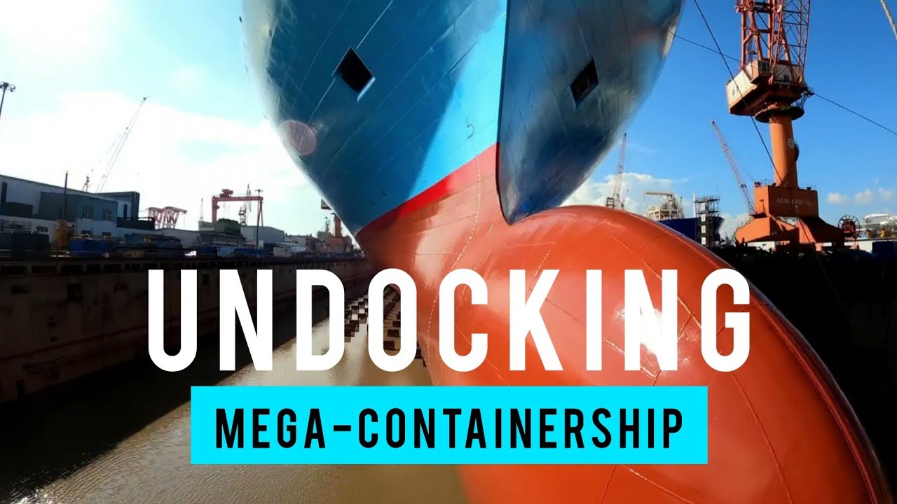 Maersk Containership departing from Drydock | Flooding of Dry dock #ships #merchantnavy #drydock