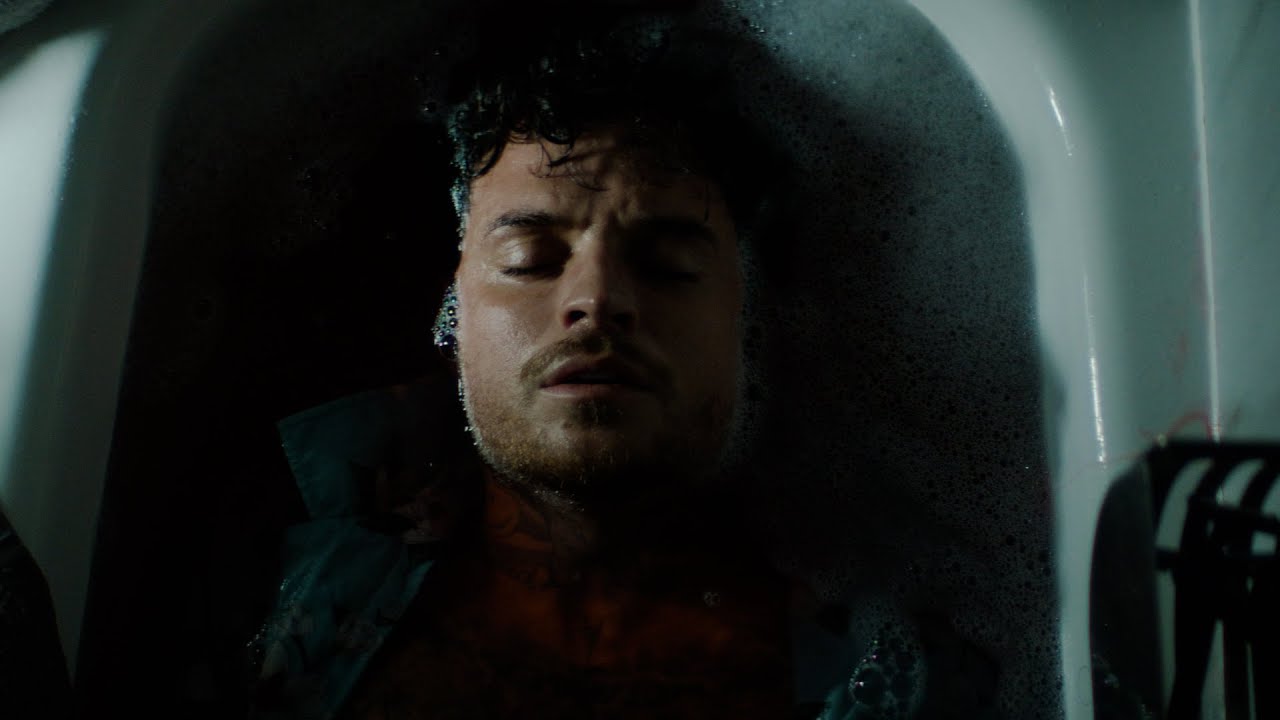 TOCANDO FONDO - Zarcort, Piter-G, Cyclo, Kronno (Videoclip Oficial XQUAD)