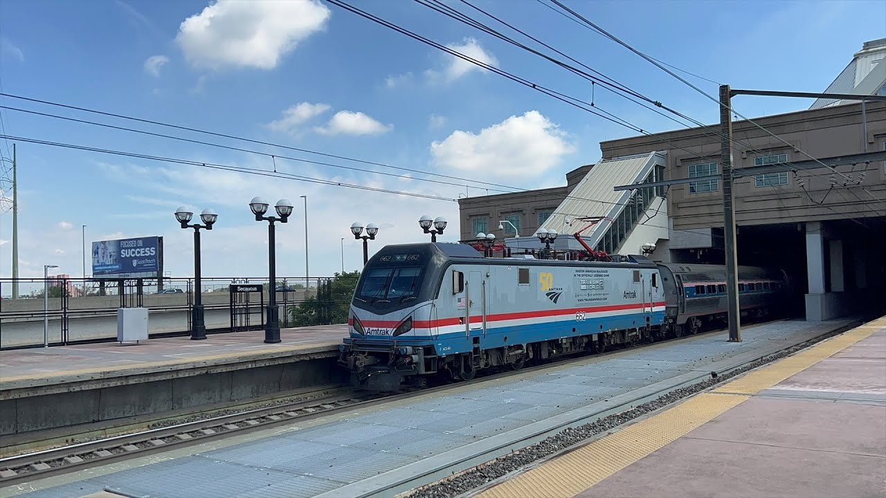 Amtrak ACS-64 662 Phase III Train Sim World 2 and a Few Trains at Secaucus Junction 8-6-2022