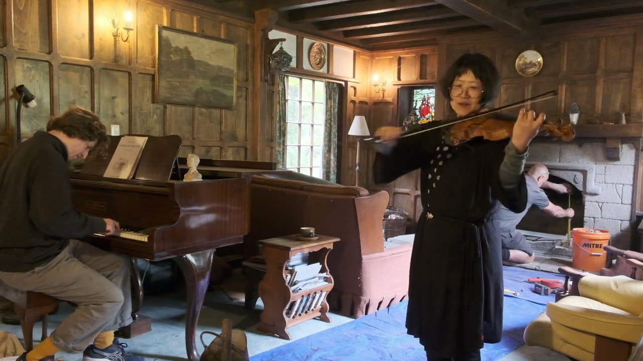Adam Ben-Dror and Motoko Kikkawa performed with construction