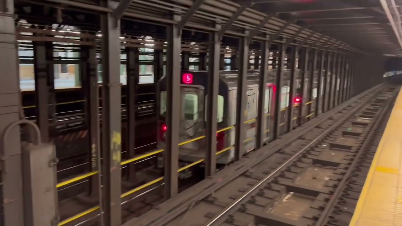 IRT Lexington Avenue Line: Actions at 33 St (12/18/2021)