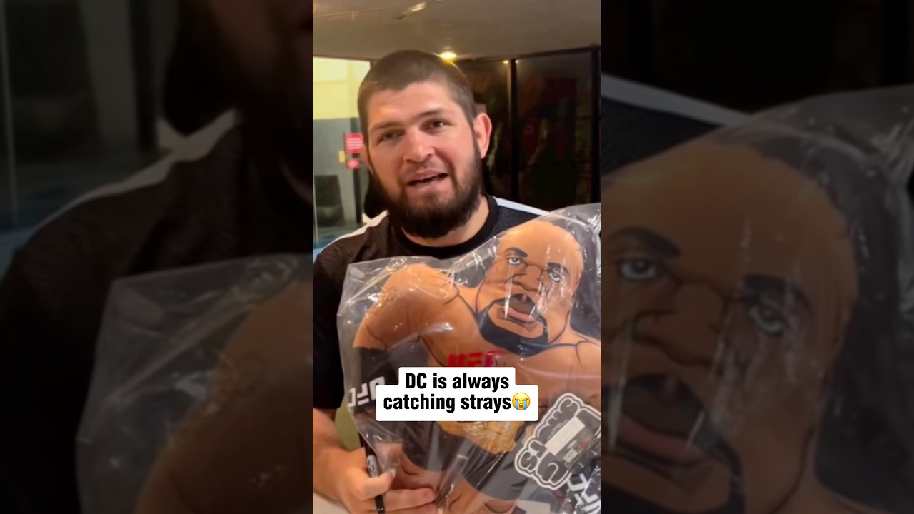 Khabib roasts DC while signing UFC pillows🤣