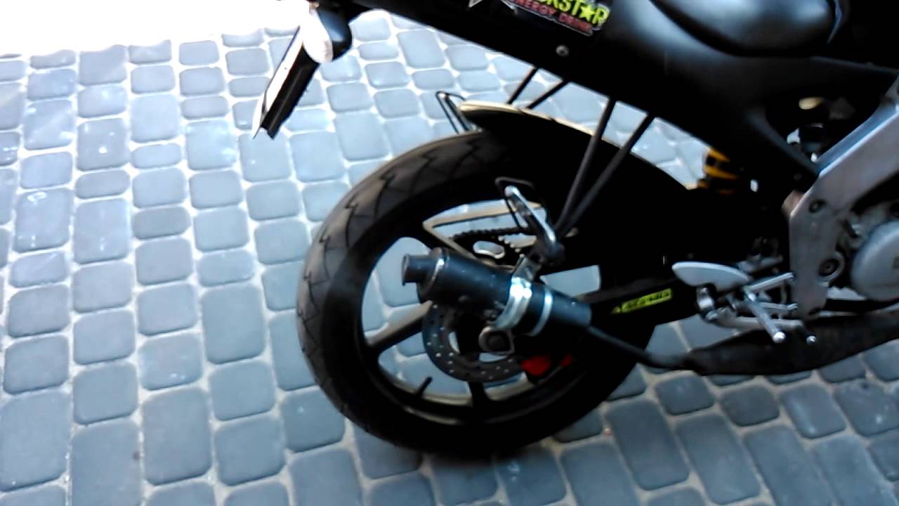 Aprilia RS 95 BB, zabawa tłumikiem