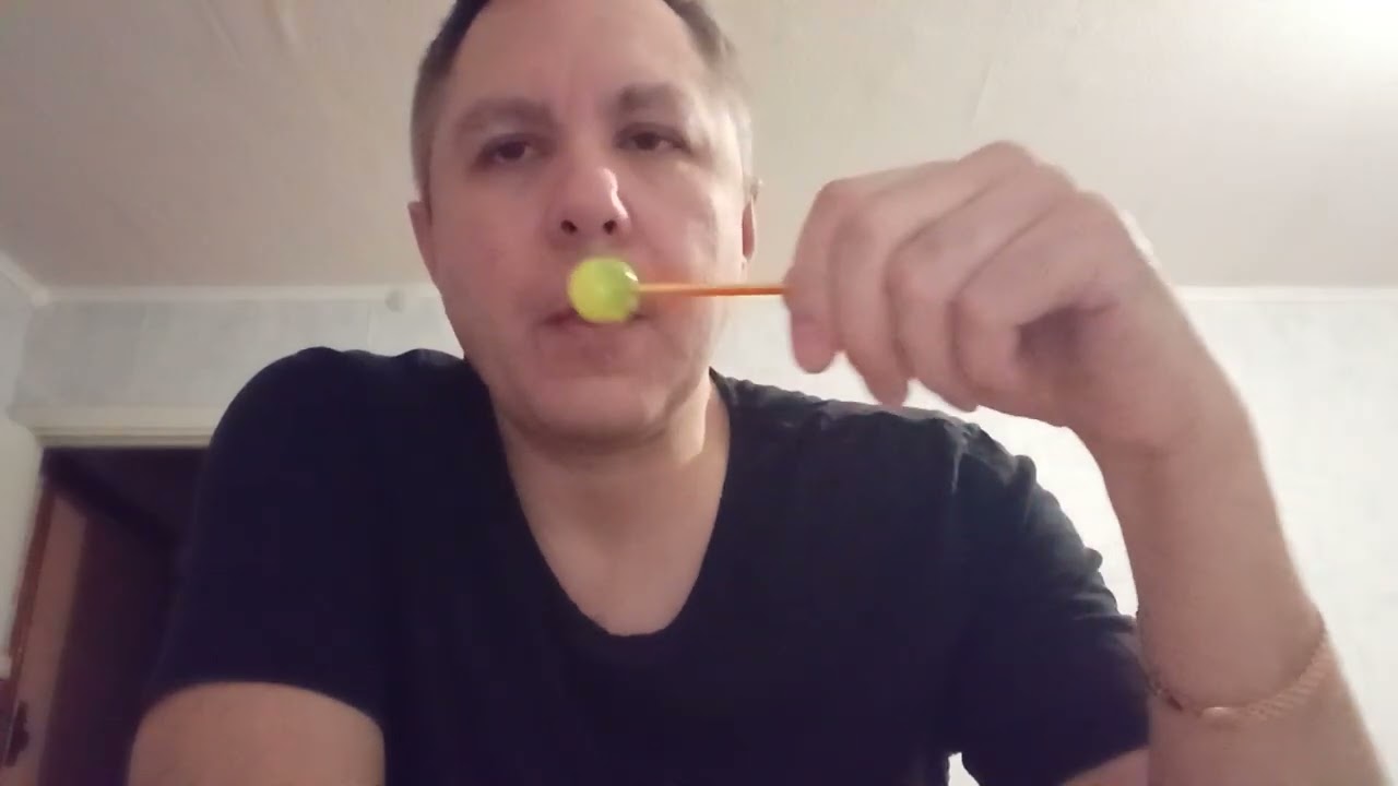 ASMR. ГРЫЗУ ЧУПА ЧУПС 