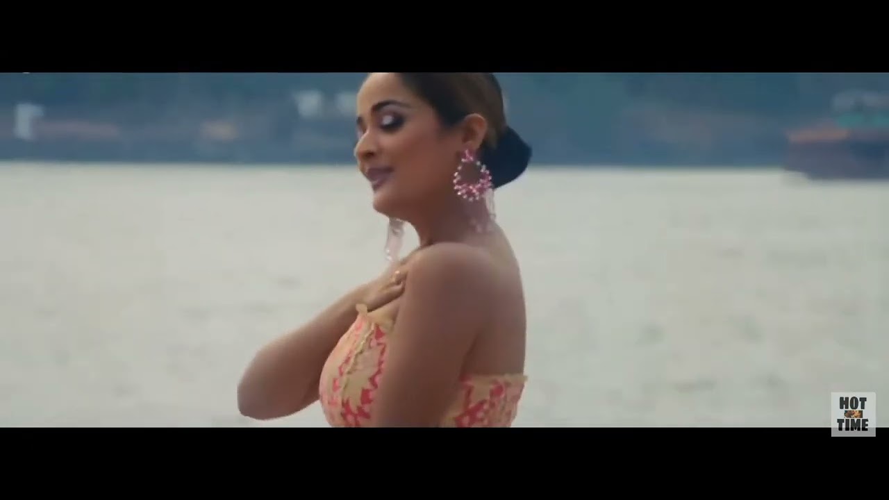 Kiran Rathod unseen lip kiss