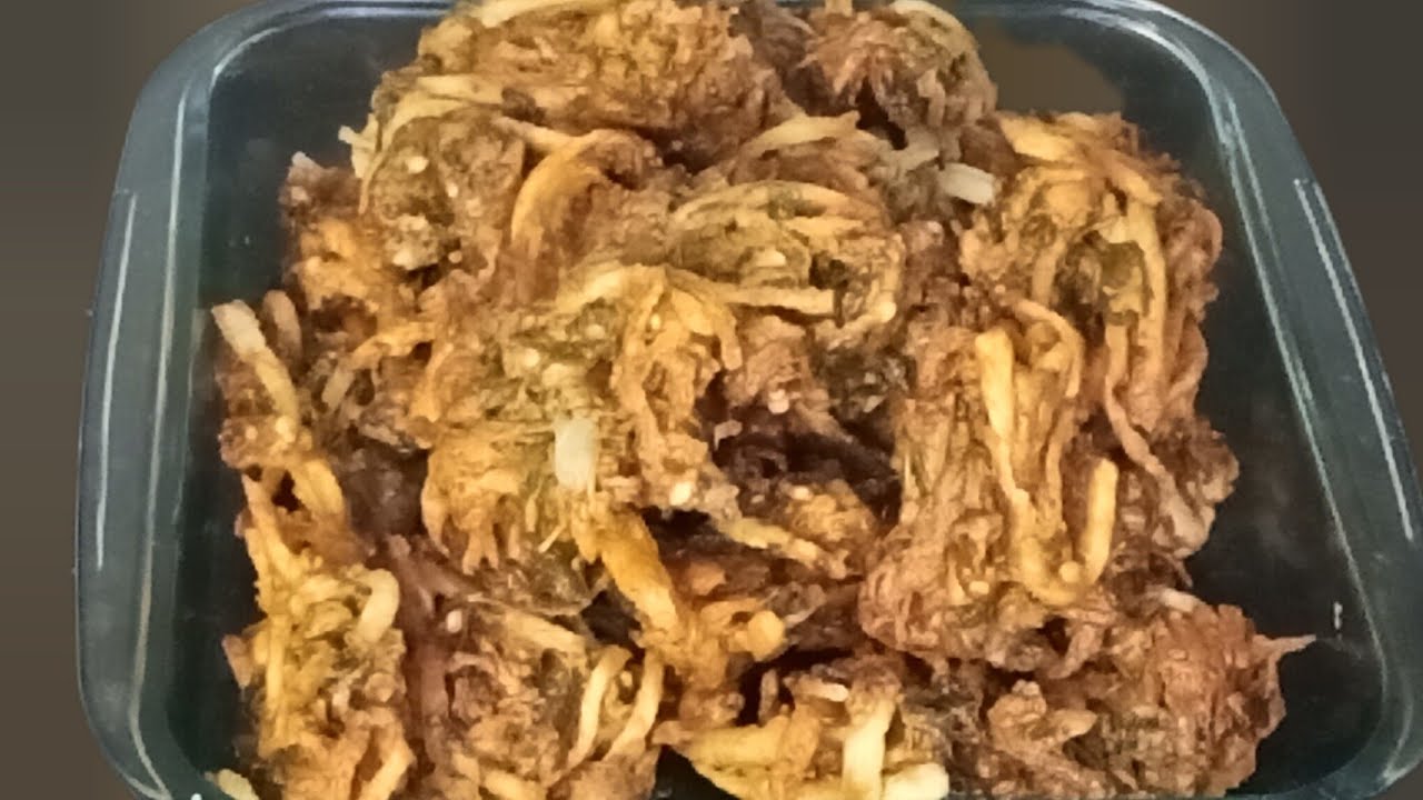 Palak k crispy pkore it's delicious and crispy#viral #trending#palakPkora#yummy#Naila’s kitchen 
