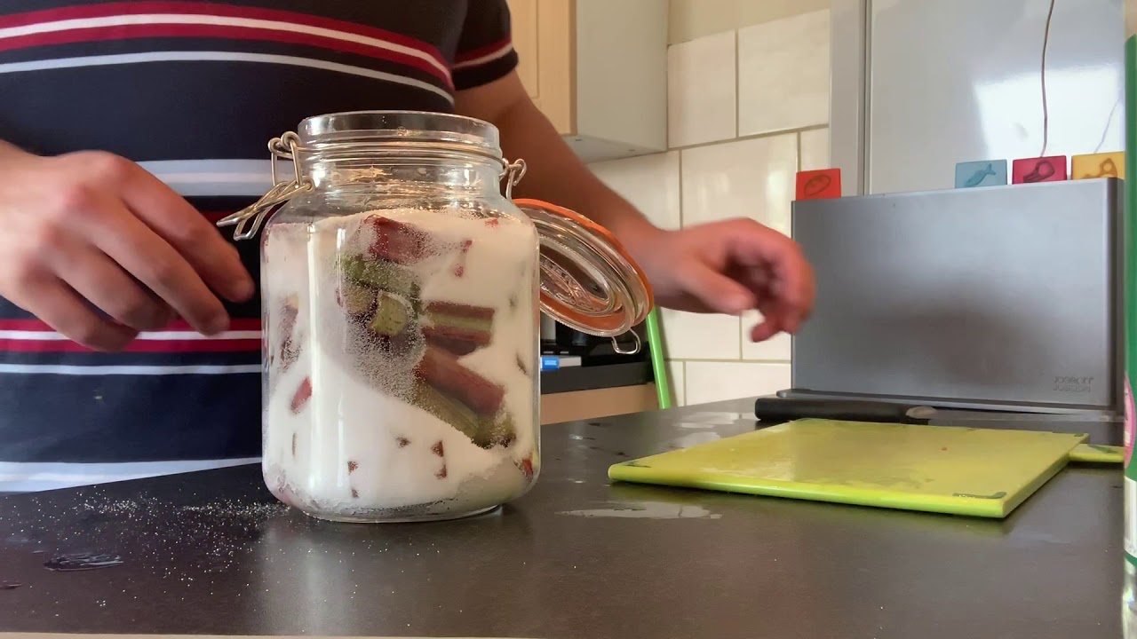 Steve’s Allotment - Making Rhubarb Gin (14)