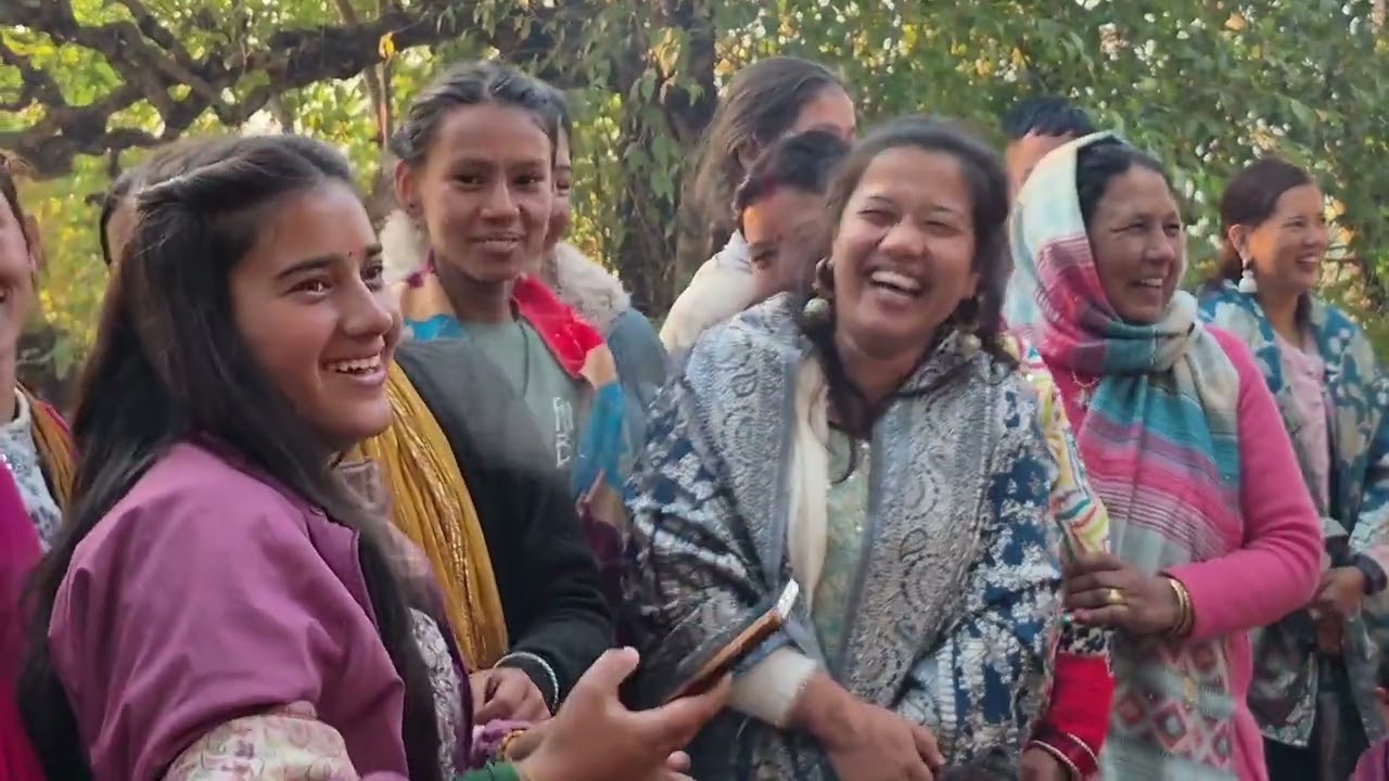 ऐसी सालियां कही  नहीं देखी, जम कर खाई हमने गालियाँ 🥲😂 