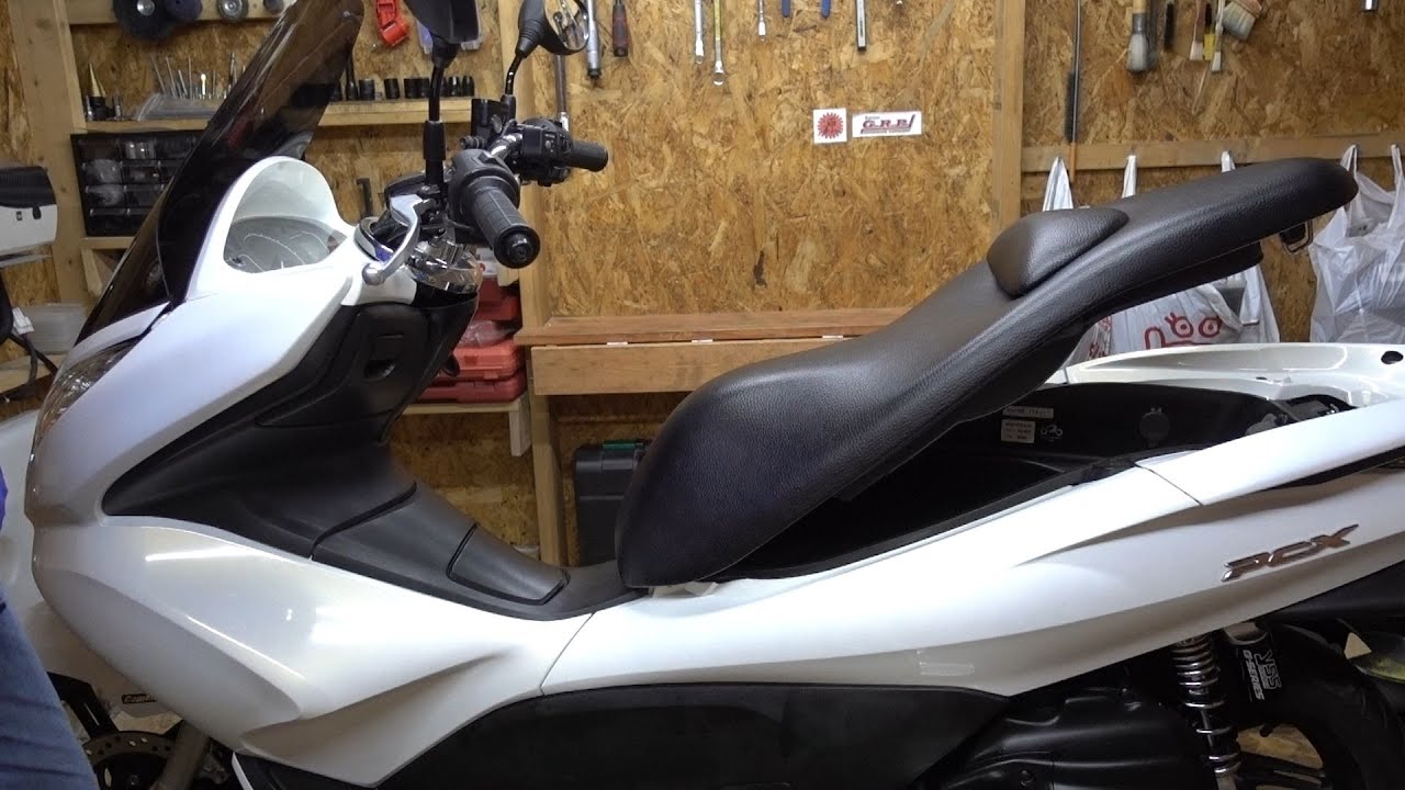 シートスプリングの取り付け【PCX125 JF28】