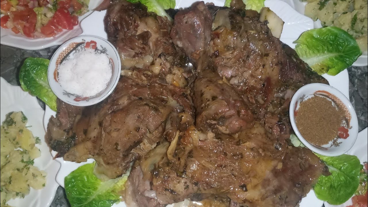 لحم مشوي و محمر في الكوكوت بالأعشاب المنسمة  كيجي واعر كيذوب في الفم متشبعوش منو