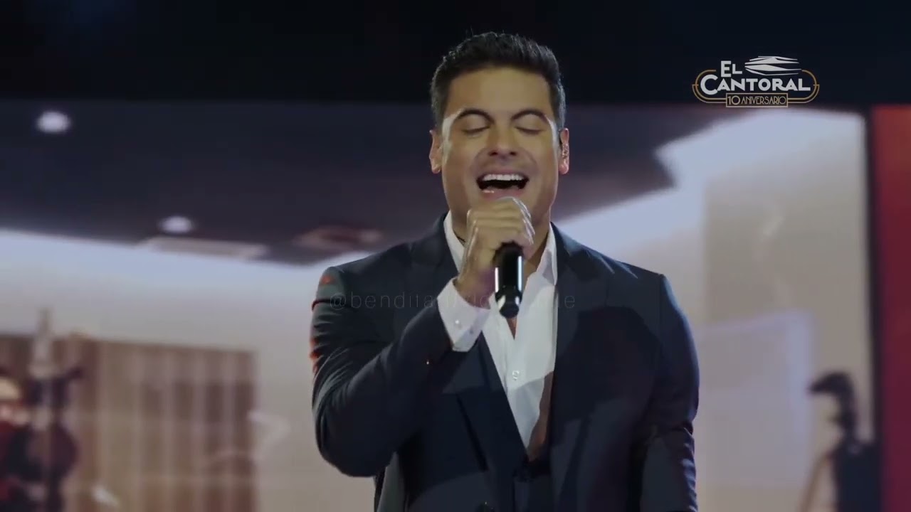Carlos Rivera - Todavía (10°Aniversario del Cantoral)