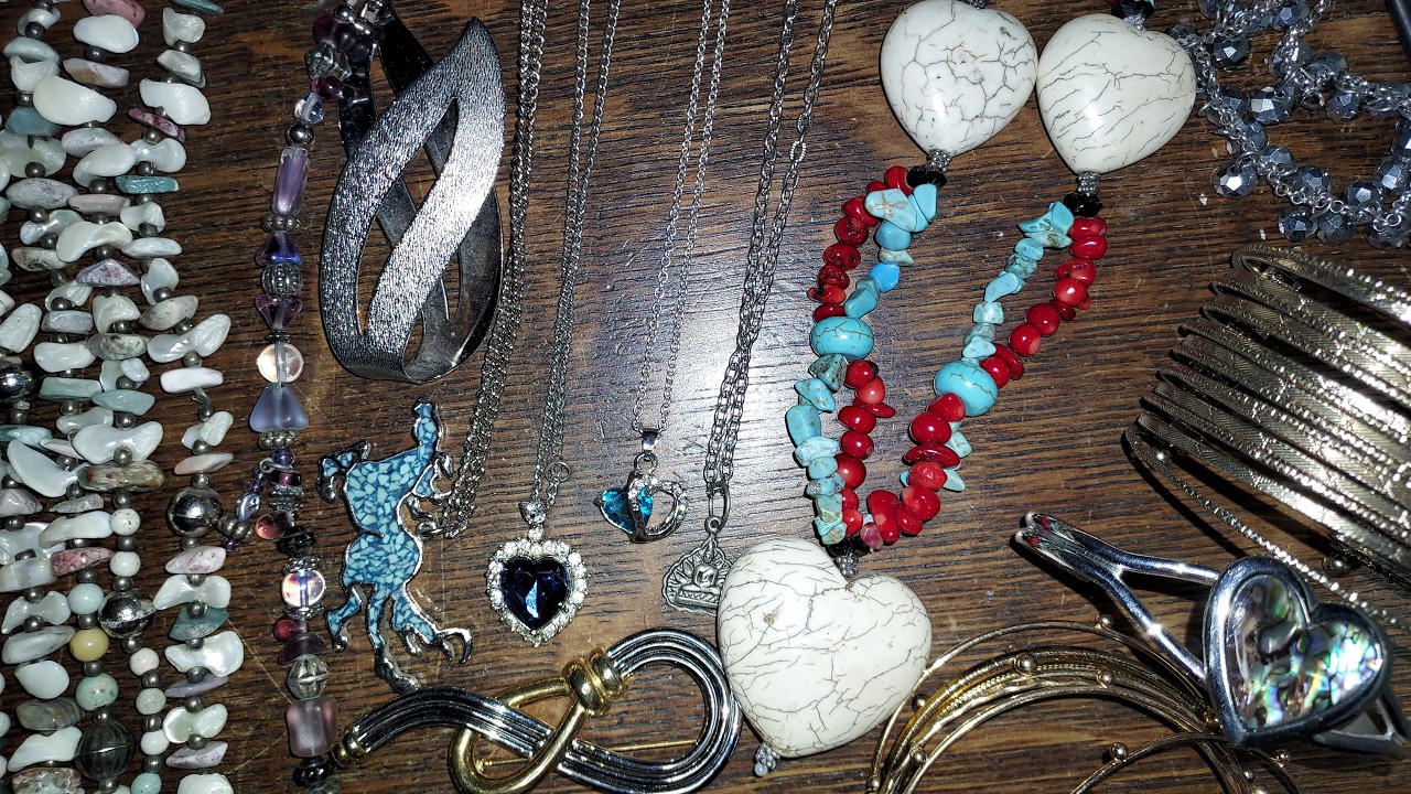 Jewelry and Yammerin' 902