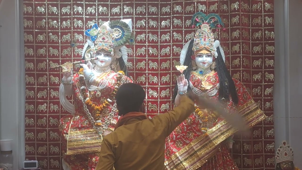 दिनांक 09/03/2026 के श्री राधाकृष्ण कृपा धाम के संध्या कालीन आरती के दर्शन 