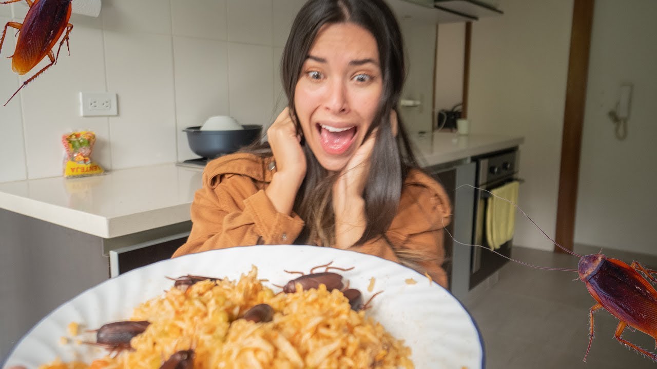 SORPRESA A MI NOVIA CON CUCARACHAS (mira su reaccion)