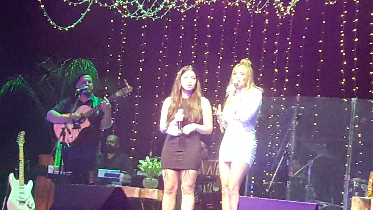 Karina Canta Con Su Hija Sol 😱🥰 "Sin Verguenza" Teatro Tango 2021