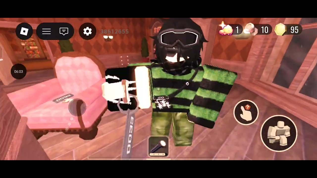 Playing Doors (Warning: Jumpscares And loud noise)