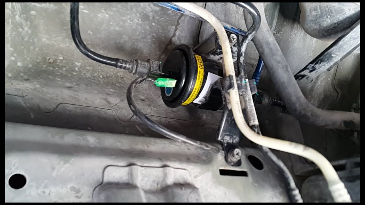 طريقة تغيير فلتر / صفاية البنزين للجيلي إي سي سفن 2012/2015