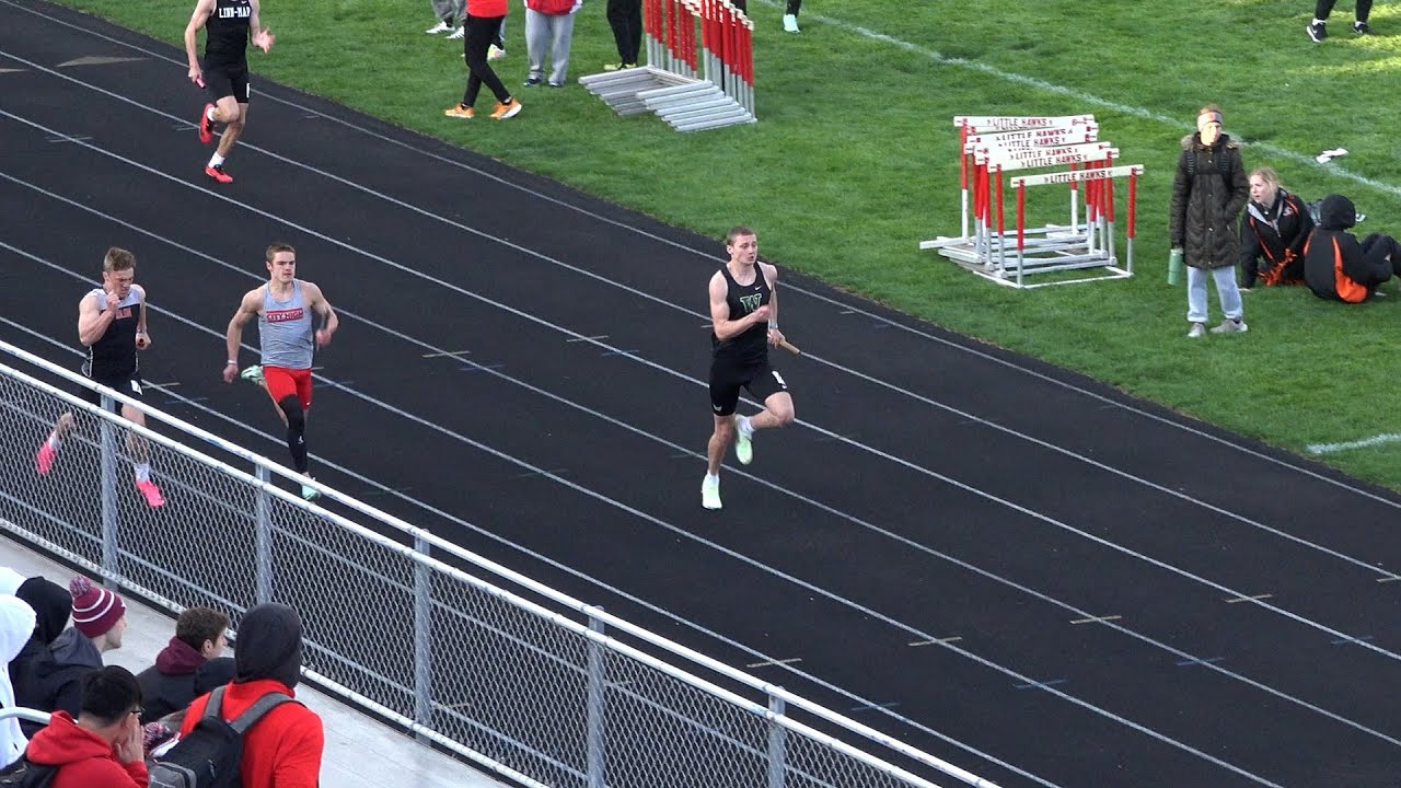 Iowa City West 4 X 200 m Relay - 2023 Forwald Meet (City High)