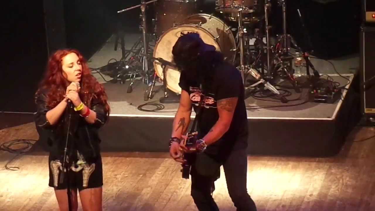 SLASH AND MATT SORUM 