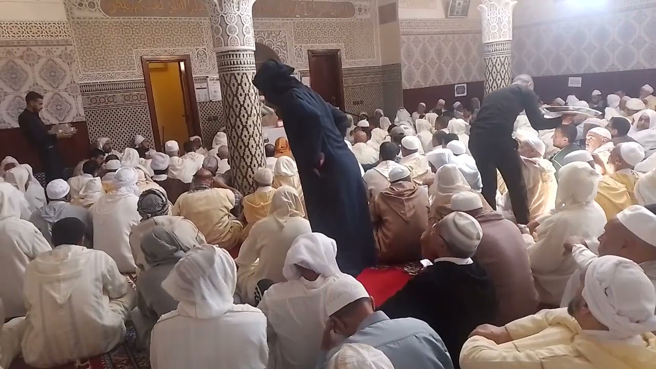 الأستاذ عمر بن الفقيه المدرسة العتيقة أيت وفقا