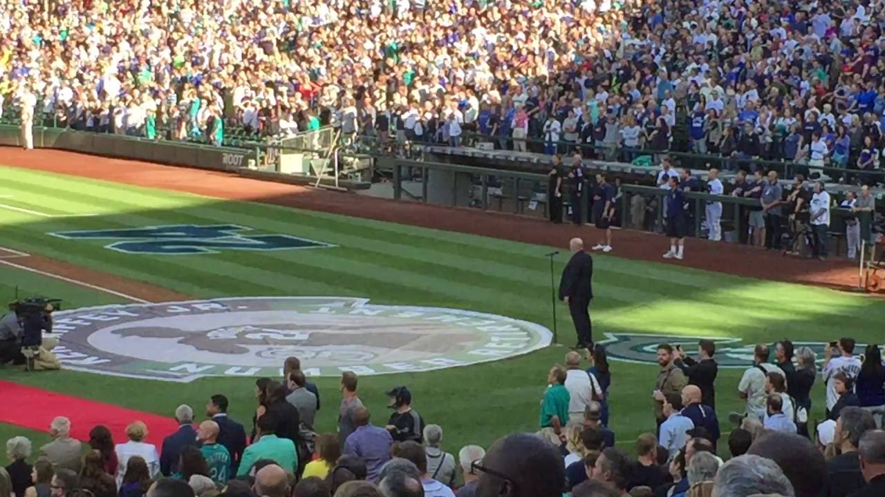 Seattle Mariners Aug 6, 2016 National Anthem - Ken Griffey Jr.'s Retirement Ceremony