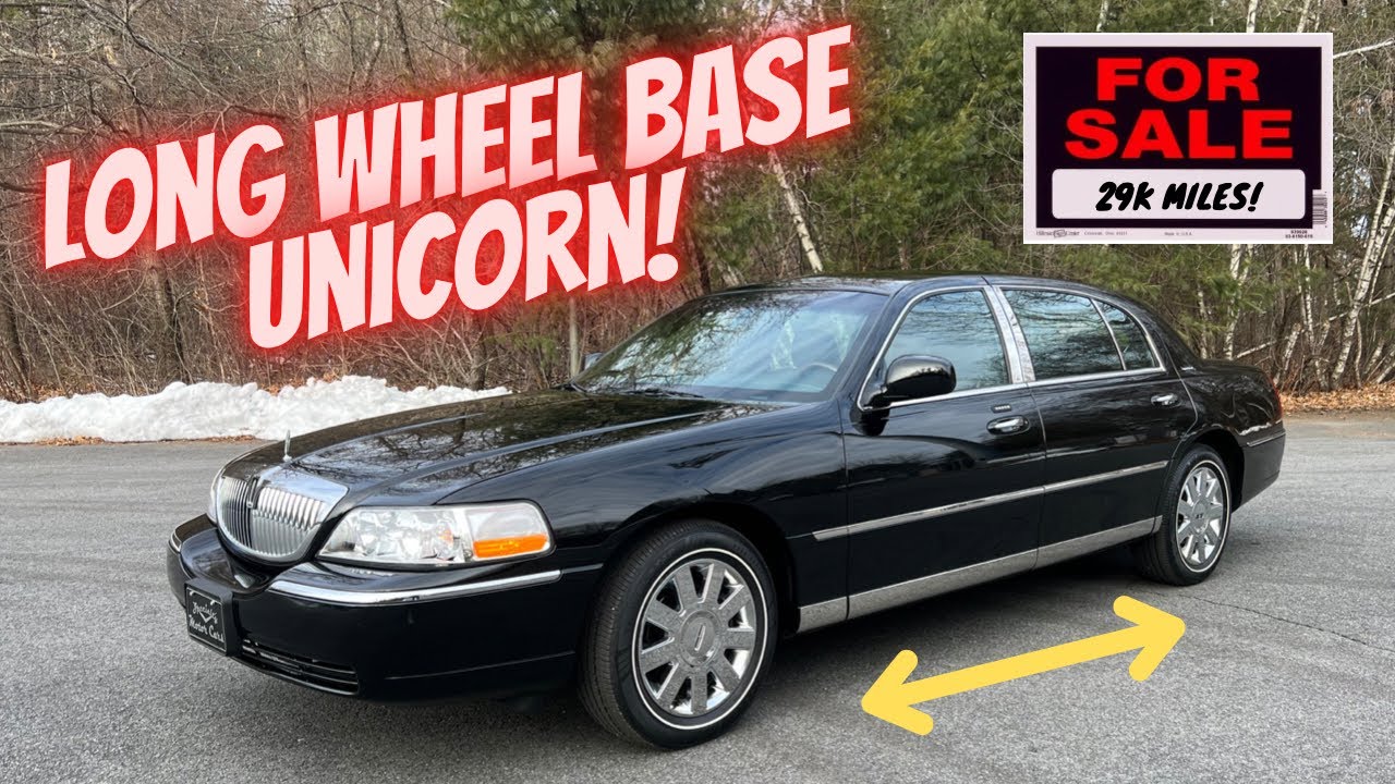 2008 Lincoln Town Car Signature L 29k Miles FOR SALE by Specialty Motor Cars