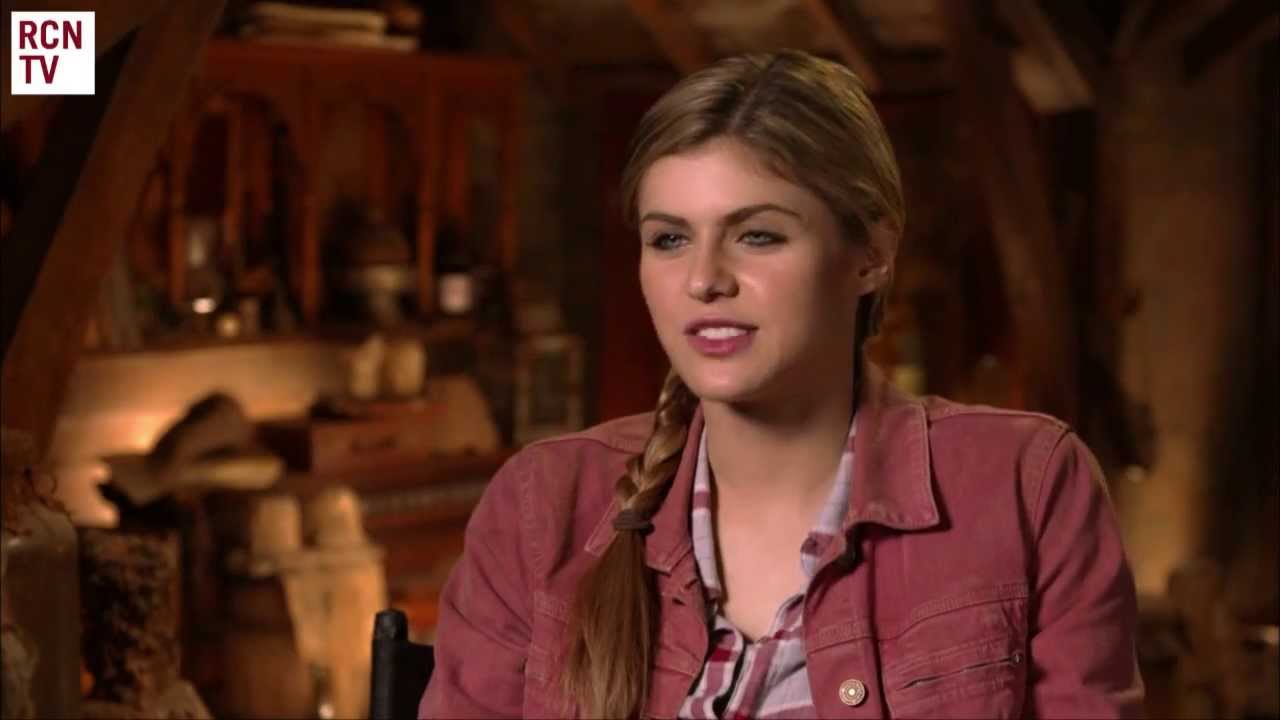 Alexandra Daddario Interview - Annabeth - Percy Jackson Sea of Monsters