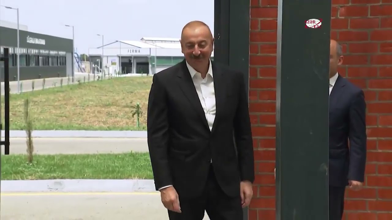 Prezident İlham Əliyev Cəlilabad Dövlət Peşə Təhsil Mərkəzində yaradılmış şəraitlə tanış olub