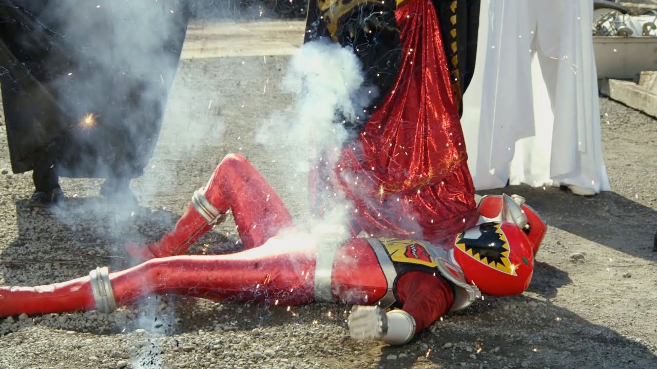 最高の絶叫敗北  背が高く筋肉質なレッドレンジャー 獣電戦隊 best defeat. scream. tall muscular red ranger. sentai zyuden44