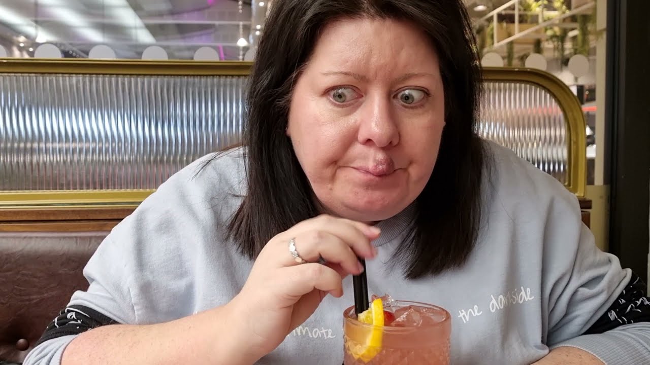 New Blinds, Old CD Player, Trip to Town - Occasional Vlog