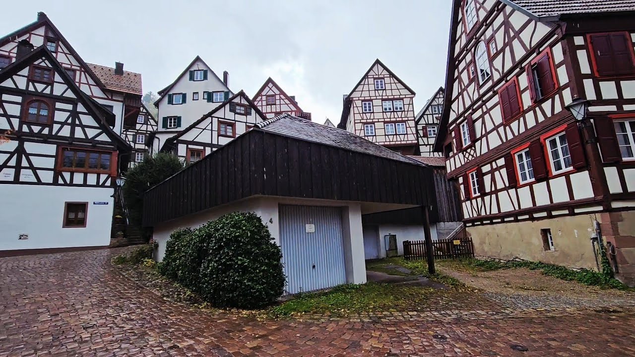 Schiltach im Regen &ndash; Romantischer Spaziergang durch die Altstadt | Schwarzwald Walk