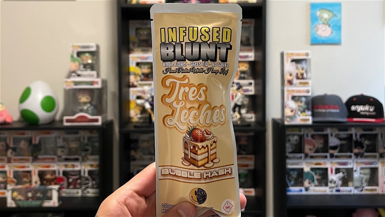 Smoking On A Tres Leches Bubble Hash Infused Blunt From Headspace!!