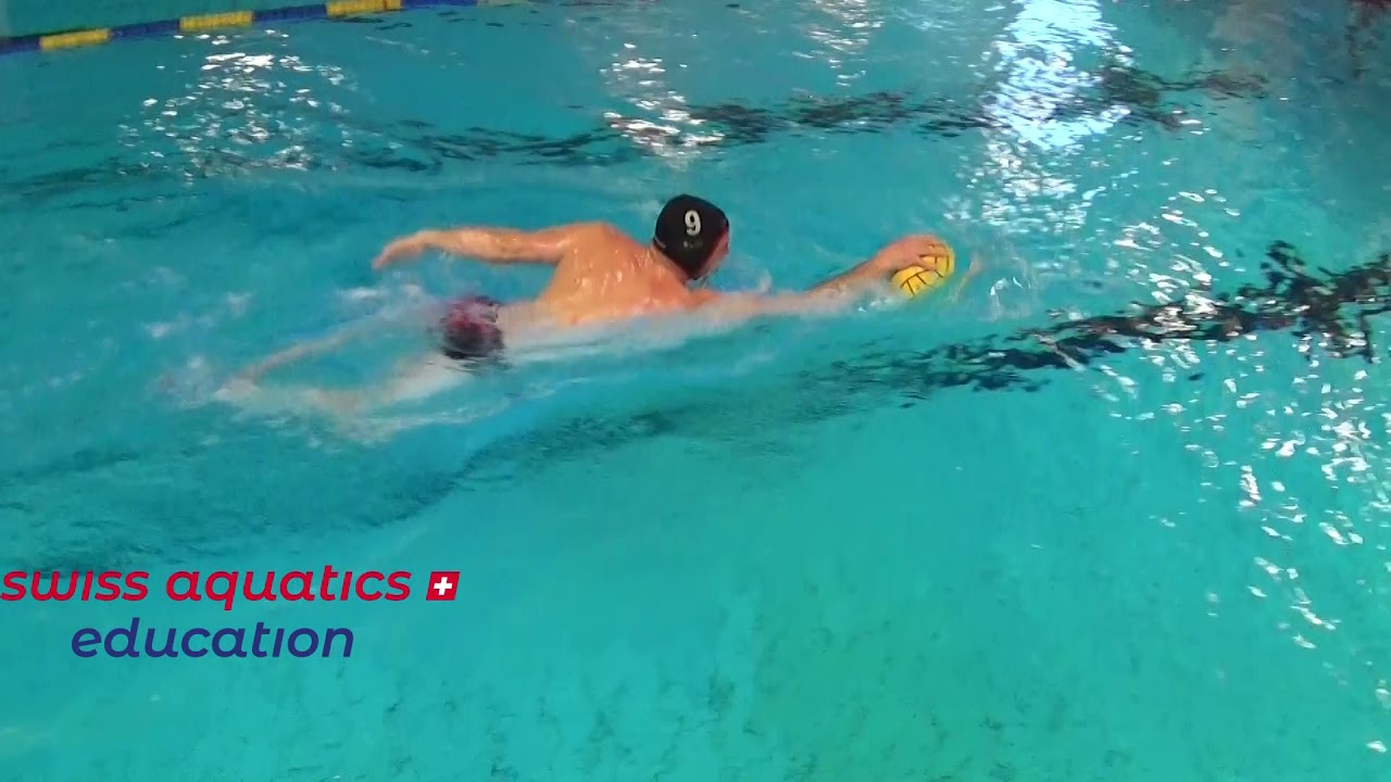 Wasserball &ndash; Pallanuoto &ndash; Waterpolo: Balltechniken/ Tecniche con la palla / Techniques de ballons
