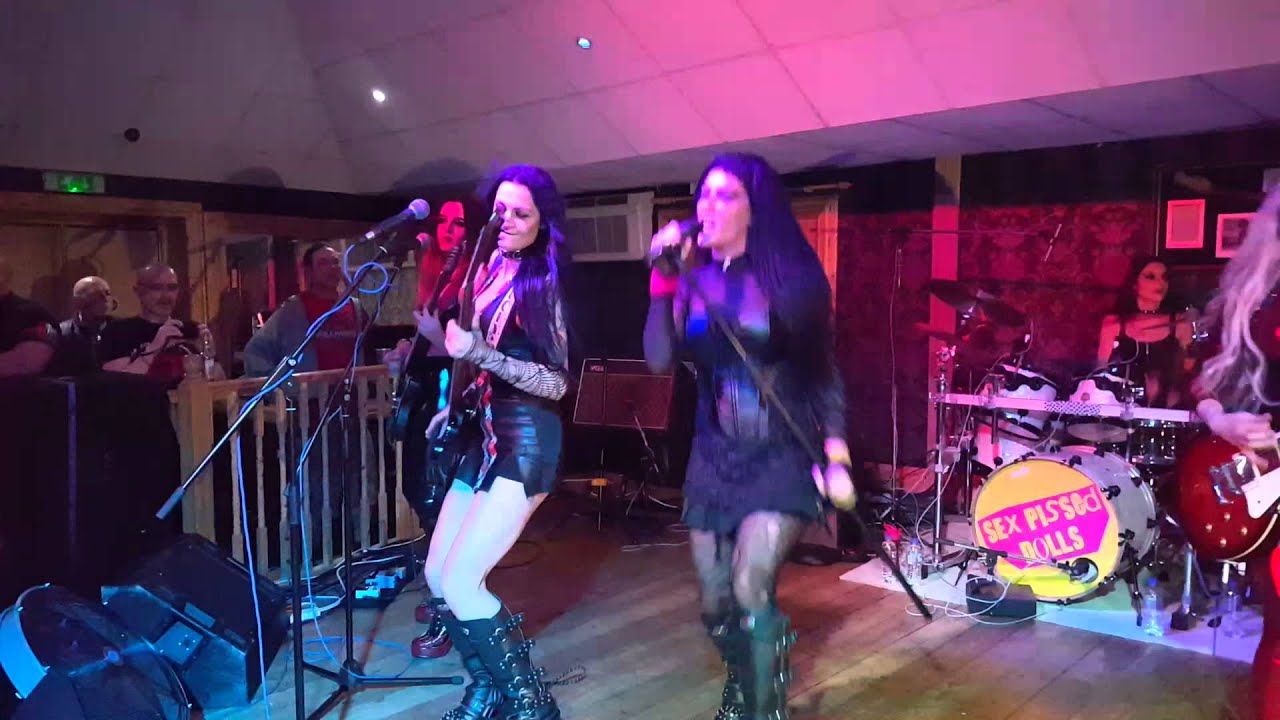 SEX PISSED DOLLS ALTERNATIVE ULSTER IPSWICH 2/4/2016