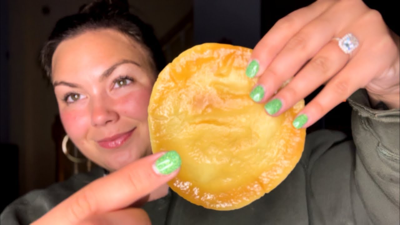 ASMR| Tapping + Scratching on Plastic Food🥖🍌🍕 (whisper)
