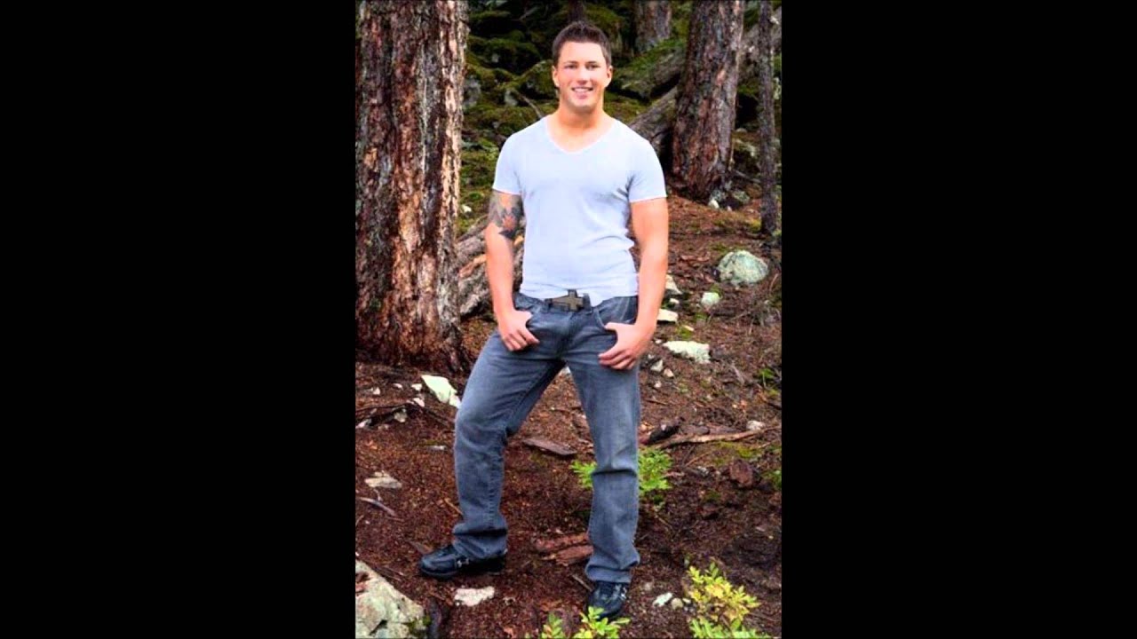 COLLEGE DUDES GETTING BEER BELLIES 5