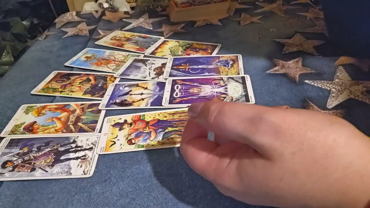 🍀Ghicit in Tarot  Casa de Piatra ❤ ESTE INDRAGOSTIT IREMEDIABIL DE TINE SI NU POATE RENUNTA