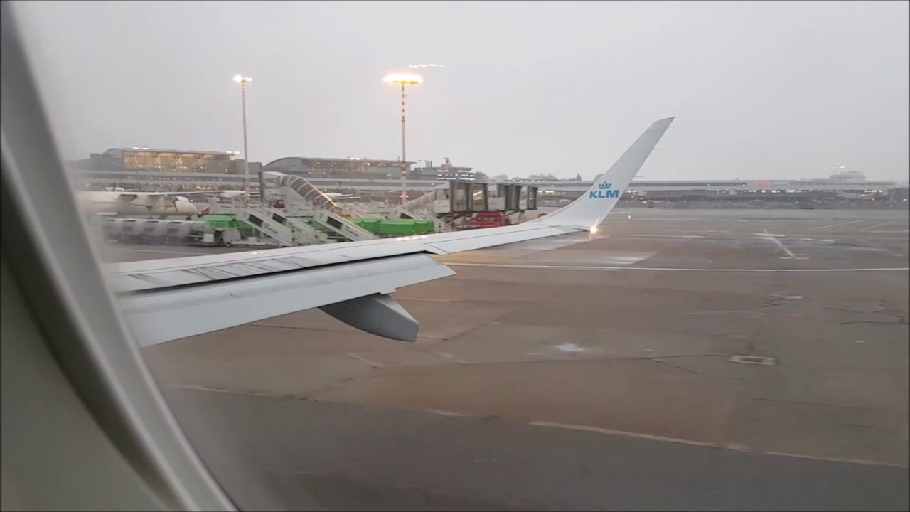 KLM Cityhopper Embraer 190 - Landing at Hamburg - FOGGY LANDING!