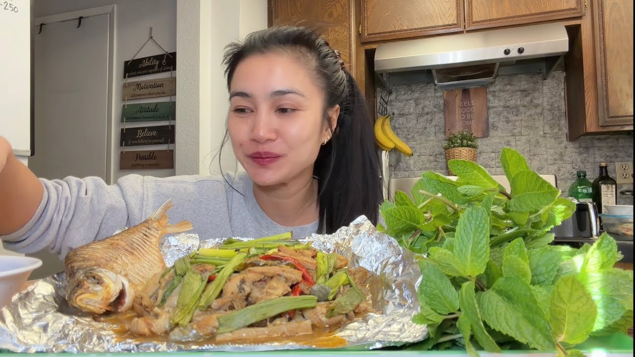 ทำห่อหนึ่งไก่ครั้งแรก ปลาตะเพียนทอด อิ่มจุกไปอีกหนึ่งมื้อ