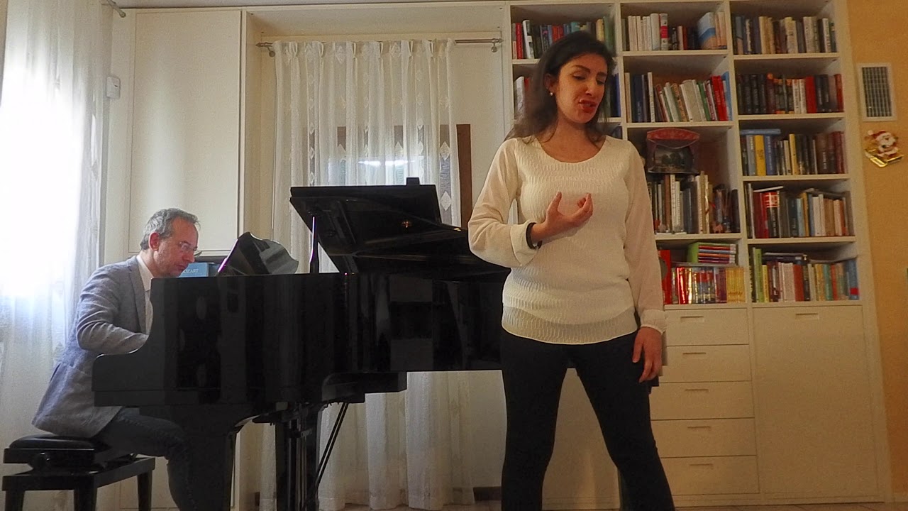 Leonora Gennusa Soprano-Tu che m'hai preso il cuor-Il paese del sorriso-Franz Lehar